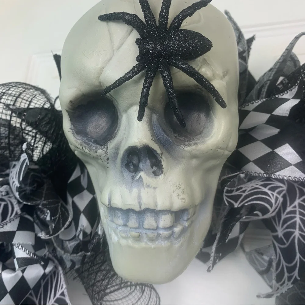 Handmade Halloween Wreath Skull Skeleton Hands Spider Deco Mesh Black White 18